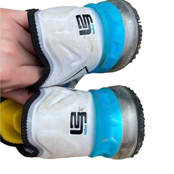 Nike LeBron 18 Low Stewie Griffin Size 9 - Picture 4 of 13